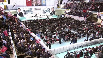 TBMM Başkanı Yıldırım: 'İzmir'de başlattığımız yürüyüşü 31 Mart'ta Nihat Zeybekçi ve 30 adayımızla zaferle tamamlamaya var mıyız?'