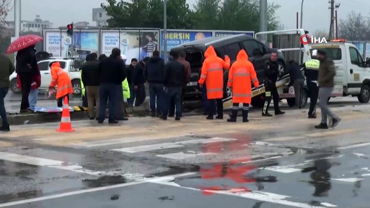 Sağanak yağış sonrası zincirleme kaza