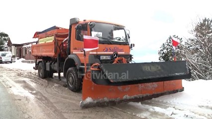 Vendi “pushtohet” nga acari