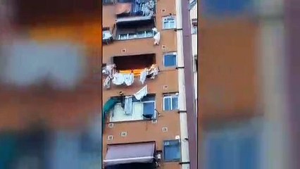 El incendio de una vivienda en Badalona causa tres muertos y 16 heridos