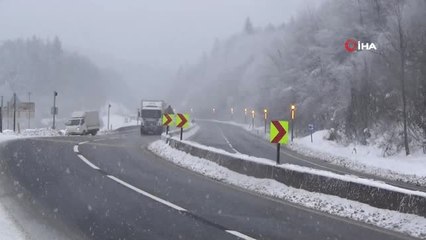 Bolu Dağı'nda Kar Yağışı Devam Ediyor