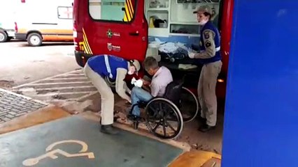 Homem sofre fratura em dedo após acidente com máquina
