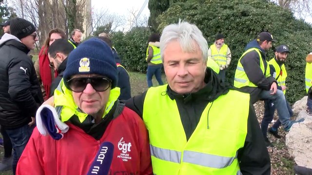 Interviews croisées de gilets jaunes et gilets rouges