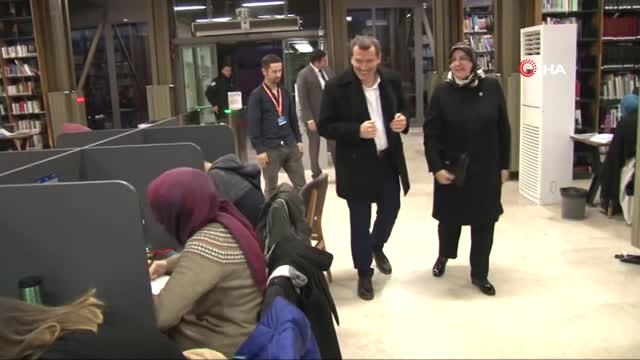AK Parti'nin Zeytinburnu Belediye Başkan Adayı Ömer Arısoy, Öğrencilerle Buluştu