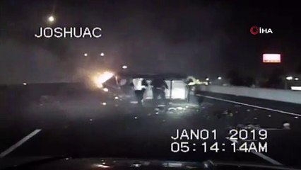 Yanan araçtan son anda kurtarıldı