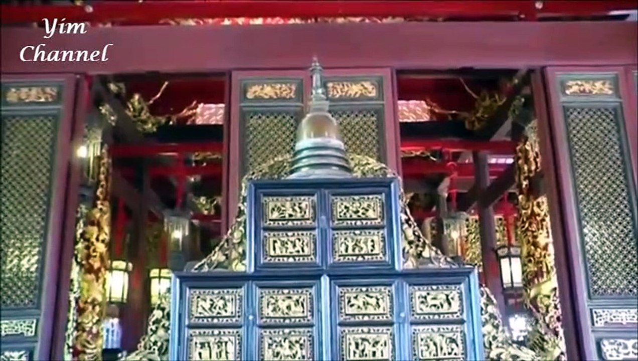 องค์ทีฯ โดนตำหนิใหญ่เลย! หลังจากพาพระสหายต่างชาติไปบางปะอิน ทั้งหน้าบูด ไม่ยิ้ม เหวี่ยง