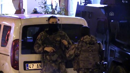HDP ilçe başkanının aracında terör propagandası içerikli broşürler bulundu - MARDİN