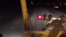 Yağan Kar Sonrası Kapanan Köy Yolları Ulaşıma Açıldı