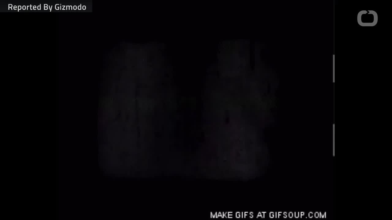 Shyamalan Discusses Cool Aspects Of His New Film "Unbreakable"