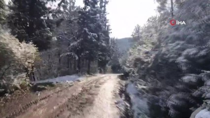 Aydos Kalesi'nde kartpostallık kar manzarası