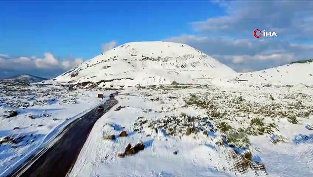 Kula Volkanik Jeoparkı beyaz gelinliğini giydi. Kartpostallık manzara havadan görüntülendi