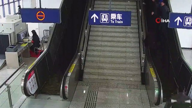 - Çin'de Yaşlı Kadının İmdadına Polis Yetişti