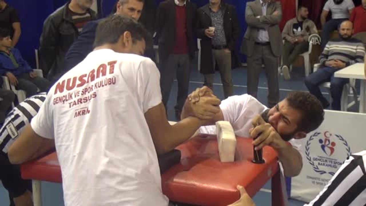Osmaniye'de "Bilek Güreşi Bölge Şampiyonası" Yapıldı