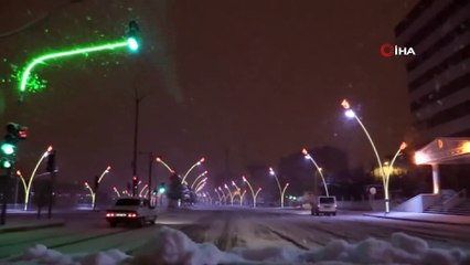 Uşak'ta bazı köy yolları kar nedeniyle ulaşıma kapandı