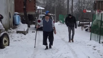 Herkes Montla Gezerken O Kısa Kolluyla Geziyor.. Görenler Şaşkınlıklarını Gizleyemiyor