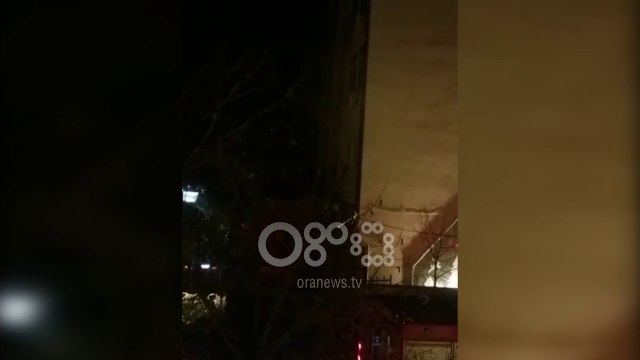 Ora News - Zjarr në një banesë në ish-Bllok, plagoset çifti i të moshuarve