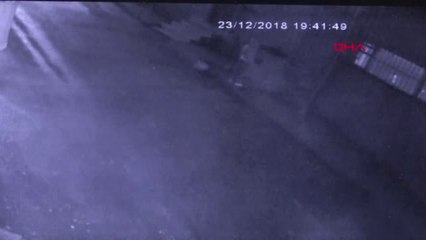 Yangın Merdiveninden Tırmanıp Tekstil Firmasını Soydular