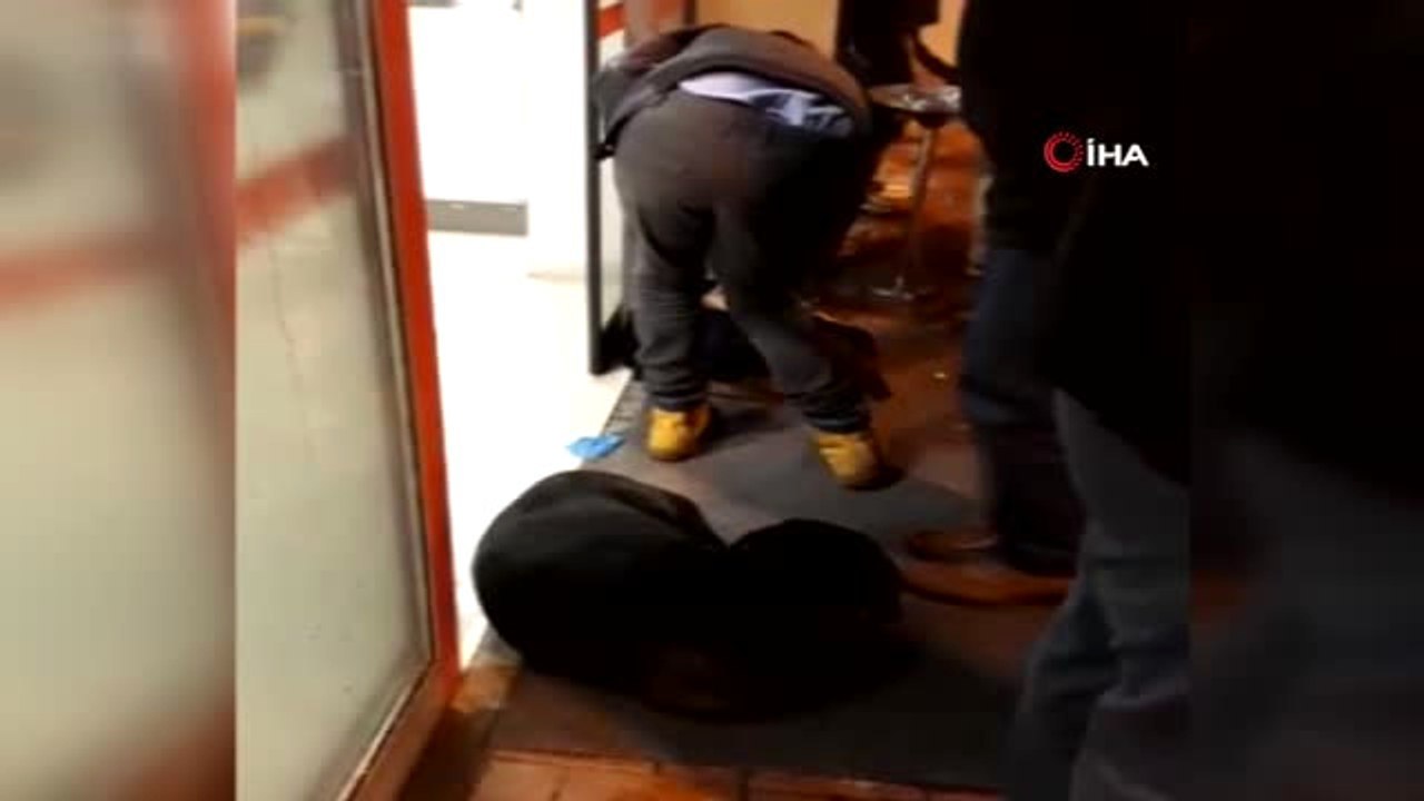 Montunu Çıkarıp Üşüyen Köpeğin Üzerine Örttü