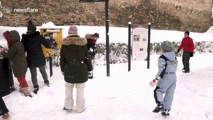 Cold snap brings snow and transport problems to much of Greece