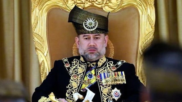 Sultan Muhammad V steps down as King