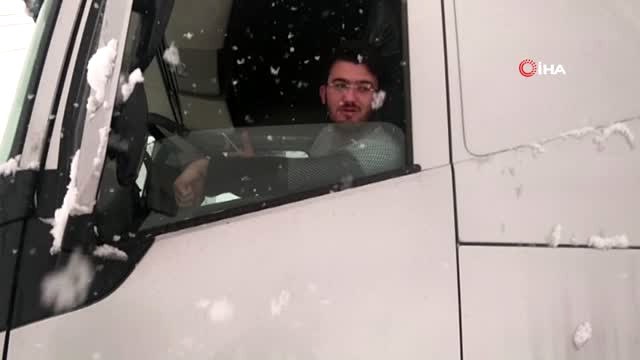 Konya-Antalya Yolunda Kar Yağışı Ulaşımı Olumsuz Etkiliyor