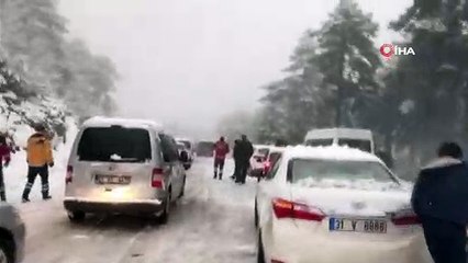 Kar görmeye giden vatandaşlar Zorkun Yaylası'nda mahsur kaldı