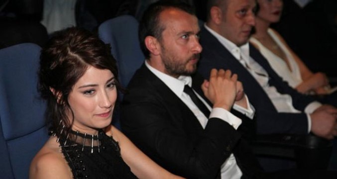 Hazal Kaya ve Ali Atay'ın Düğün Davetiyesinde Dikkat Çeken Detay