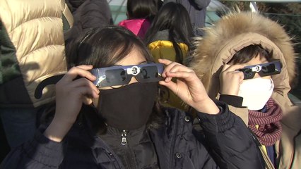 휴일 이모저모...우주쇼도 보고 겨울 추억 '만끽' / YTN