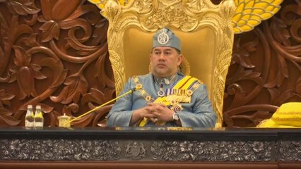 في خطوة نادرة ومفاجئة.. سلطان ماليزيا يتنحى عن العرش