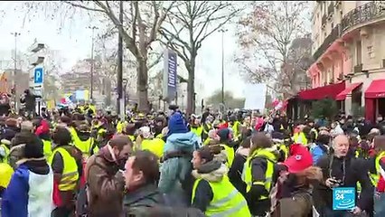 French women have peaceful 'Yellow Vest' protest
