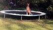 Un kangourou se rate complètement sur un trampoline... FAIL