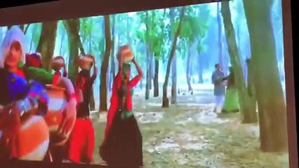 Salman Khan and Shah Rukh Khan Together Enjoys Karan Arjun