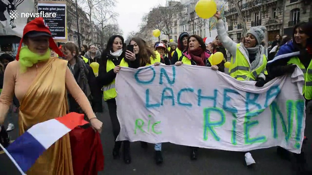 Hundreds of women rally in Paris during 'yellow vest' protests
