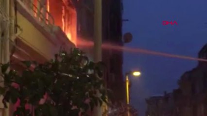 Şişli'de 6 Katlı Binada Yangın 1