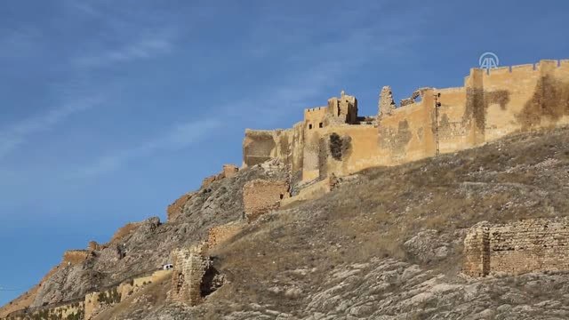 Bayburt Kalesi'nde Tarih Gün Yüzüne Çıkıyor
