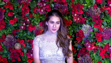 SHOCKING! Sara Ali Khan Won't Message Kartik Aryaan Because Of Amrita Singh