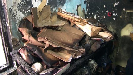 Beyoğlu’nda avukatın ofisinde çıkan yangında 7 bin kitap küle döndü
