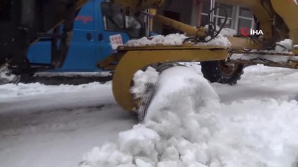 Sarıkamış'ta Karla Mücadele Sürüyor