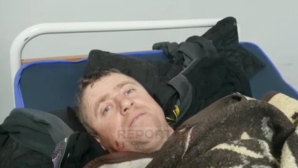 Report TV - Aksidenti në Levan-Tepelenë, i plagosuri: Makina erdhi me shpejtësi dhe na mori para