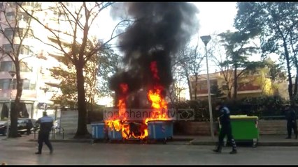 Marrin flakë koshat e plehrave në ish-Bllok - Top Channel Albania - News - Lajme