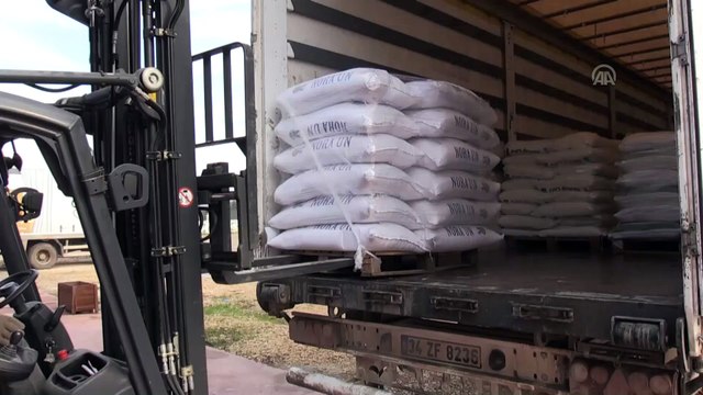 Sınır ötesine 8 yıldır sıcak yemek ve ekmek ulaştırıyorlar - KİLİS