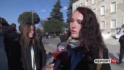 Qeveria plotësoi kërkesat, një grup studentësh protestojnë sërish dhe shtojnë pikën e 9