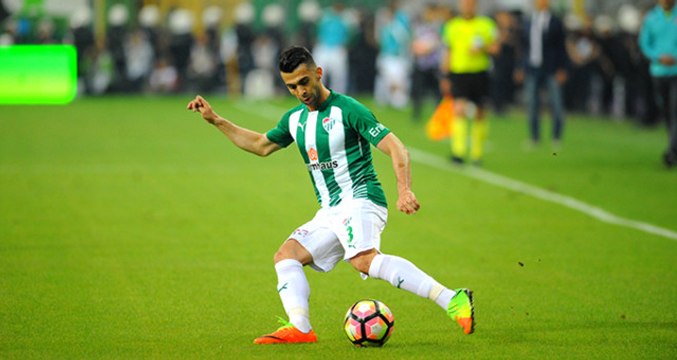 Galatasaray, Bursaspor ile Yollarını Ayıran Emre Taşdemir ile Anlaşmaya Vardı