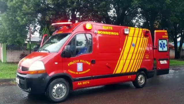 Colisão no Cascavel Velho deixa jovem ferido