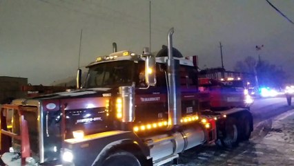 Master Movers Carry Colossal Load in Canada