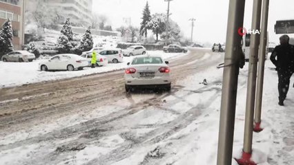 Kar Yağışı Ulaşımı Aksattı, Metrelerce Araç Kuyruğu Oluştu...sürücüler Yollarda Zor Anlar Yaşadı
