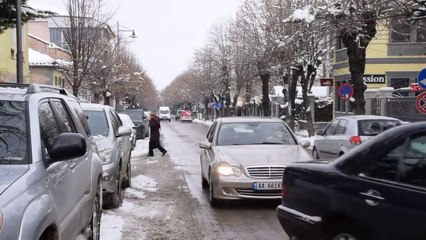 Pa Koment - Mësim në acar; në Korçë nis me vonesë - Top Channel Albania - News - Lajme