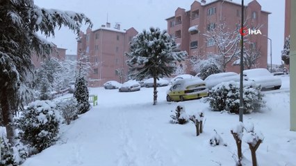 Sakarya'nın yüksek kesimlerinde kar kalınlığı 15 santimetreye ulaştı