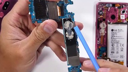 LG G7 Teardown! - I ThinQ its beautiful...