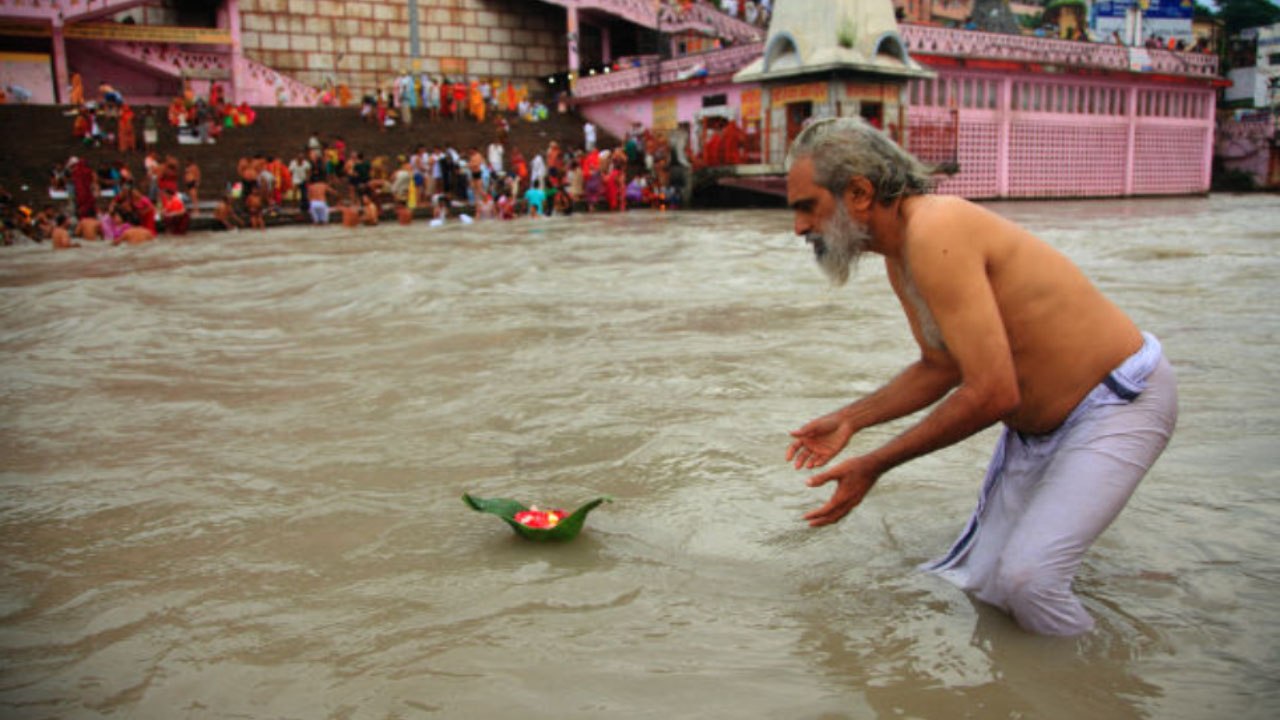 Kumbh Mela 2019: Know about Kalpwas | कुंभ में कल्‍पवास का है पौराणिक महत्‍व | Boldsky